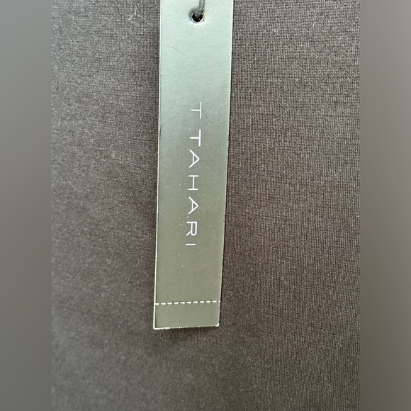 Tahari black stretchy pencil skirt size medium. NWT - Picture 6 of 7